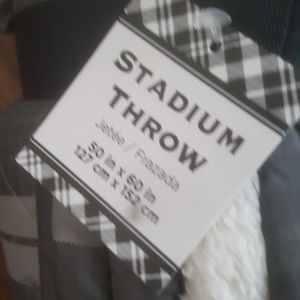 Sherpa lined stadium throw 50" X 60" NWT